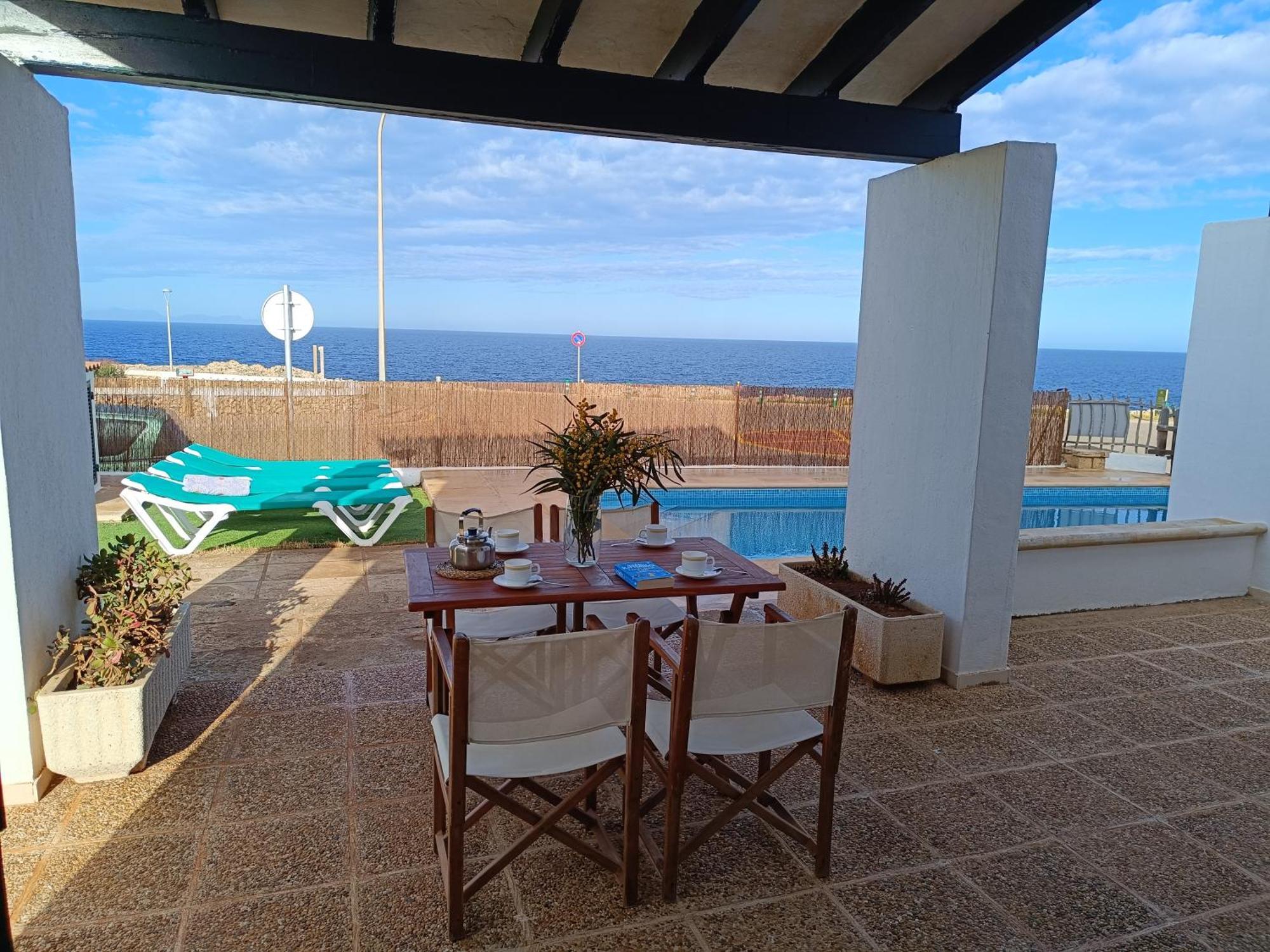 Villa Victor - Primera Linea Mar, Vista A Puesta De Sol 卡拉恩·布拉内斯 外观 照片