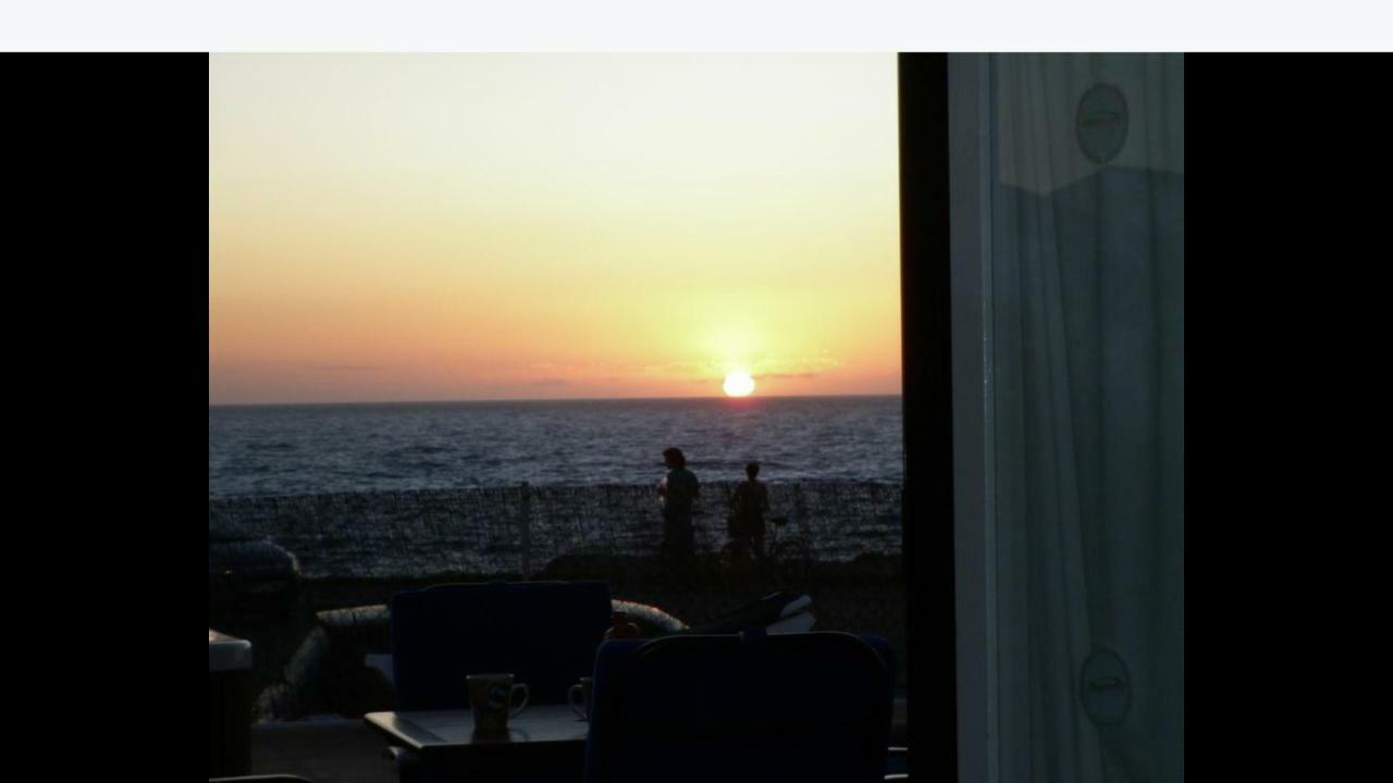 Villa Victor - Primera Linea Mar, Vista A Puesta De Sol 卡拉恩·布拉内斯 外观 照片